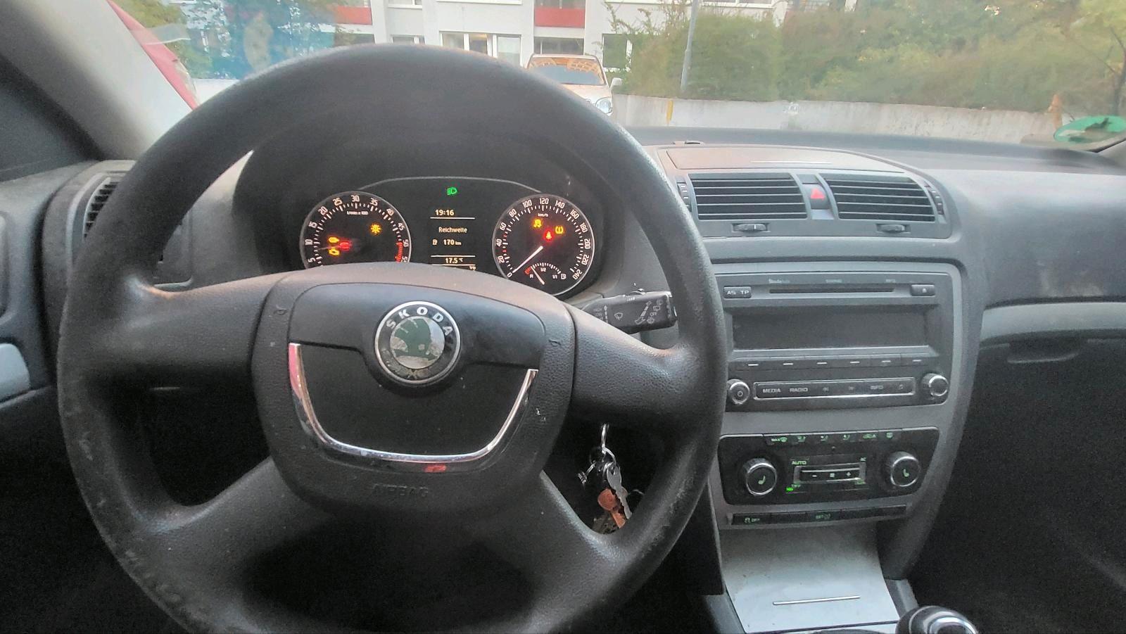 Skoda Octavia 2011 — photo 5