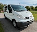 Renault Trafic 2.0 DCI Euro 5 - Renault Trafic mit Diesel-Antrieb: Kleinbus, 2.5