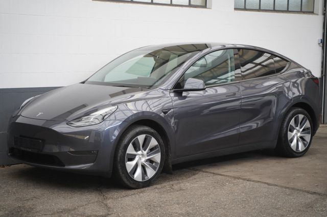 Tesla Model Y Long Range AWD *AHK*Matrix-LED*