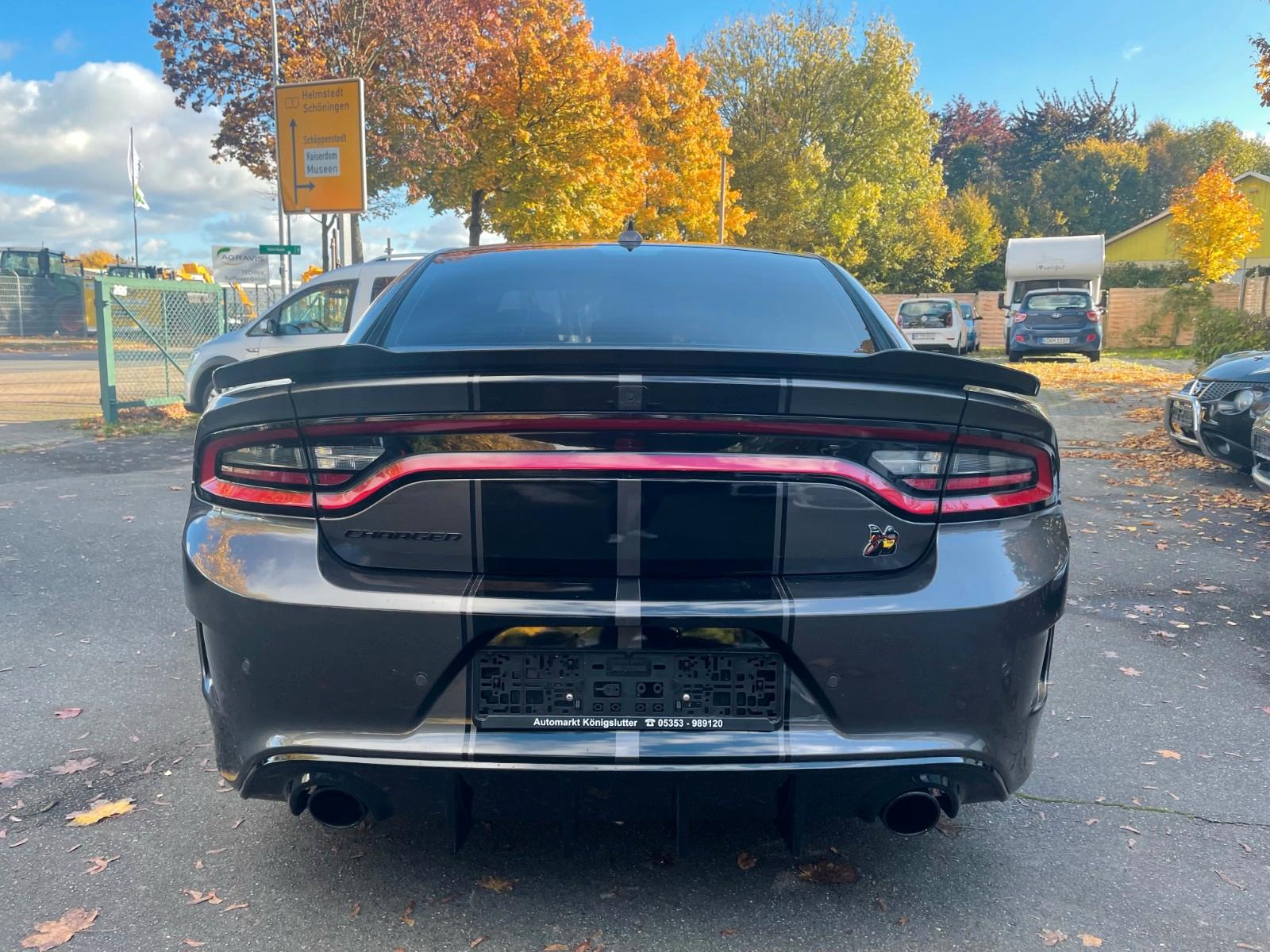 Dodge Charger SRT 6.4 Hemi V8 392 cui Scat Pack