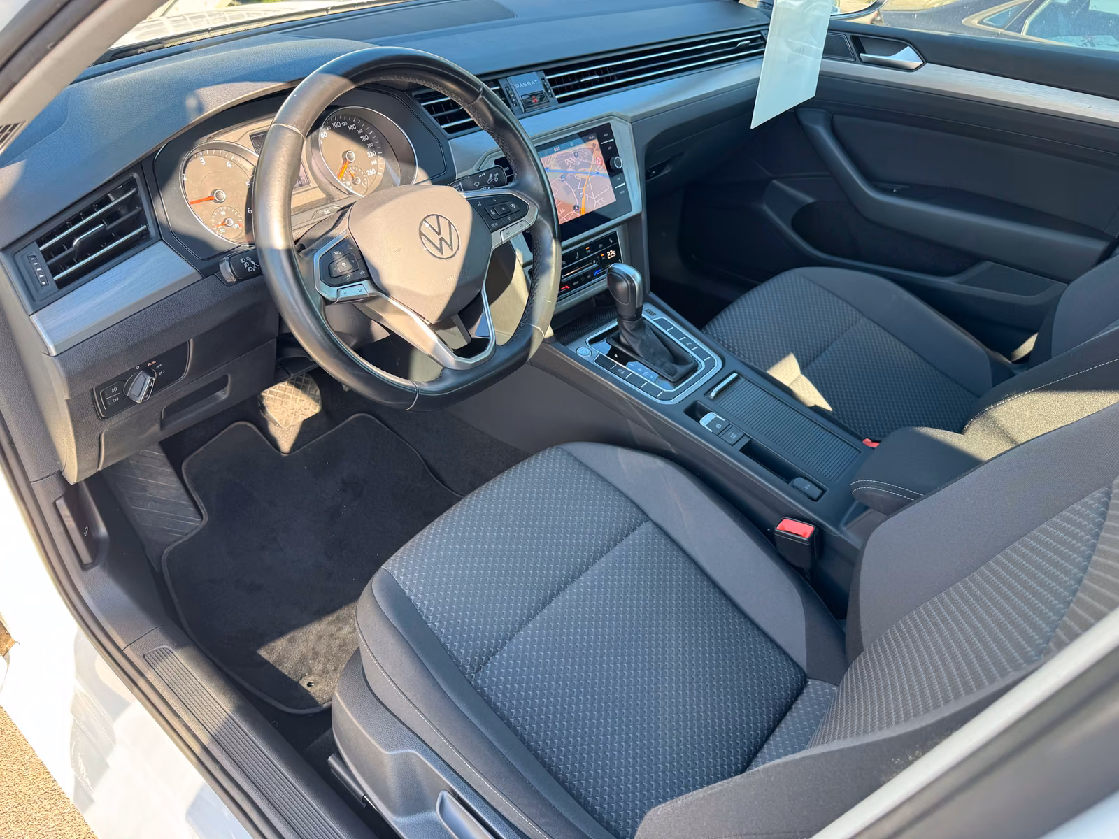 Volkswagen Passat Lim 2.0 TDI DSG ACC AHK KAM LED PDC eKLAP, миниатюра 12