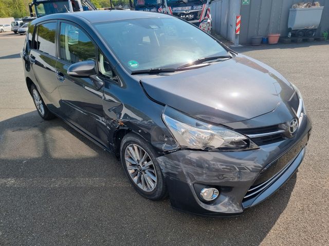 Toyota Verso Edition-S bedingt fahrbereit