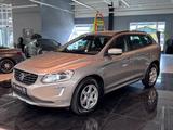 Volvo XC60 Kinetic 2WD PDC Tempo Navi S-Heft Business - Volvo: T60