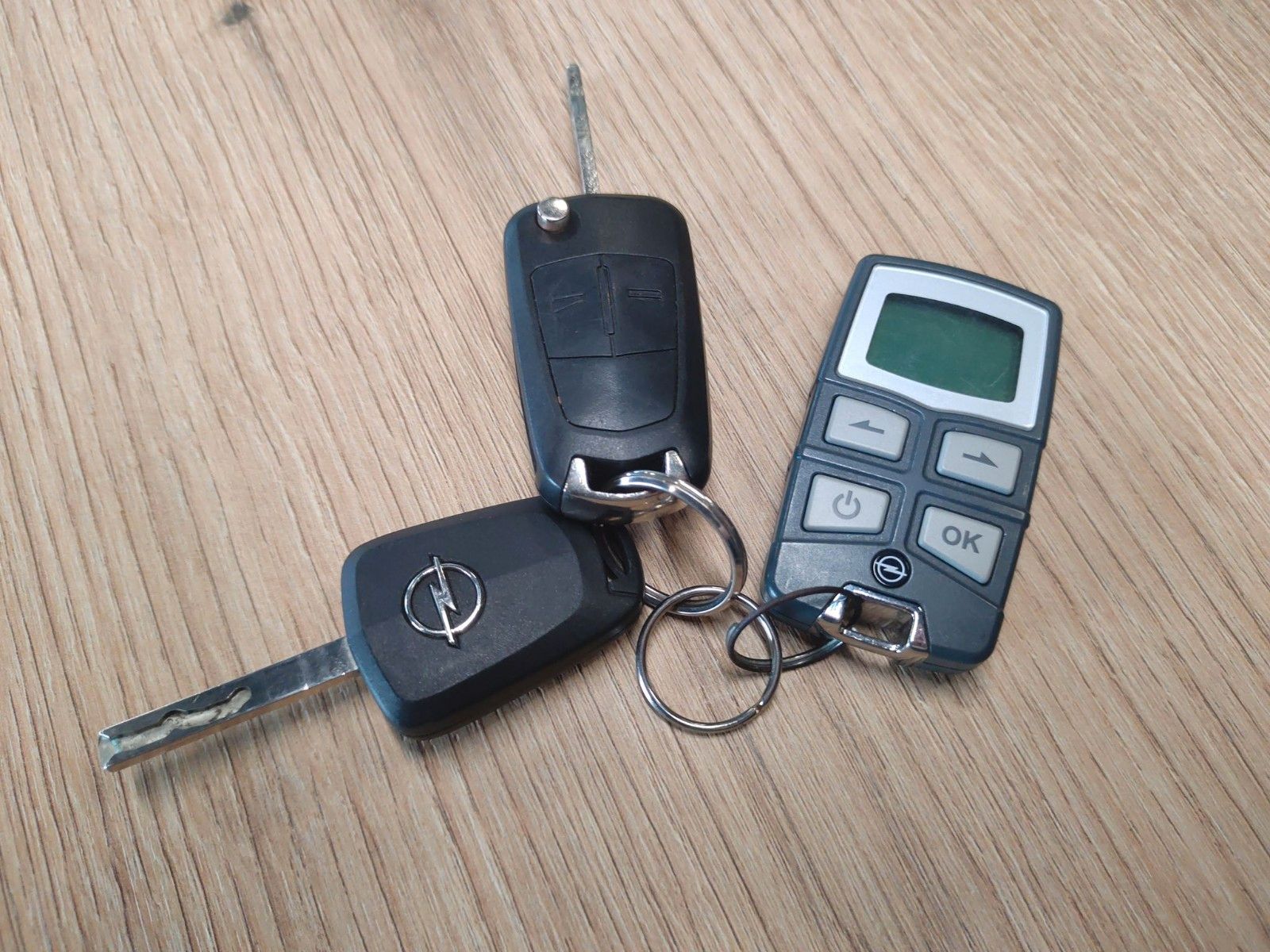 Fahrzeugabbildung Opel Corsa D Edition ! Standheizung ! AUTOMATIK !