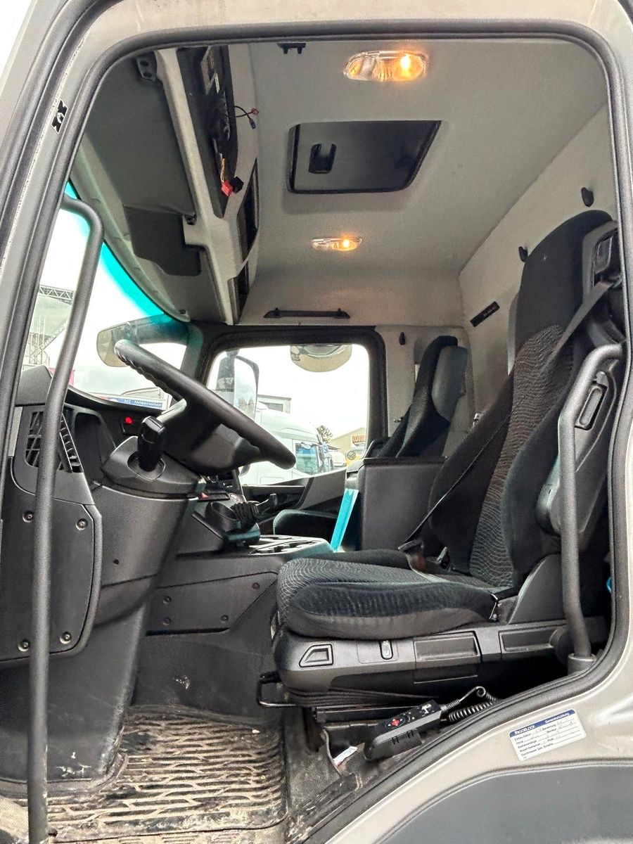 Fahrzeugabbildung Mercedes-Benz 2 Stk. Antos 1840+Rohr Kühlauflieger