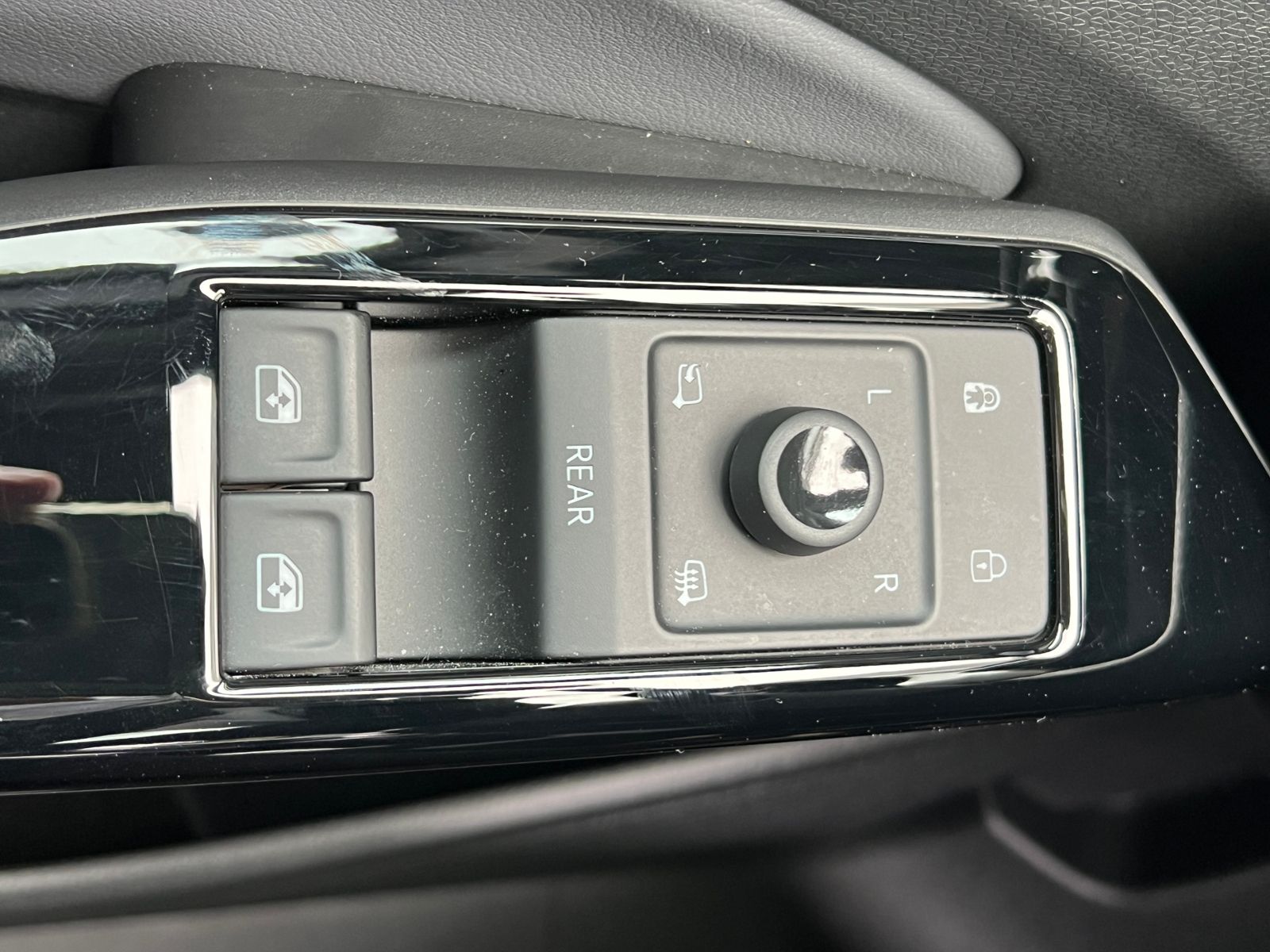Fahrzeugabbildung Volkswagen ID.4 Pro Performance *Garantie, Frontscheibenhzg