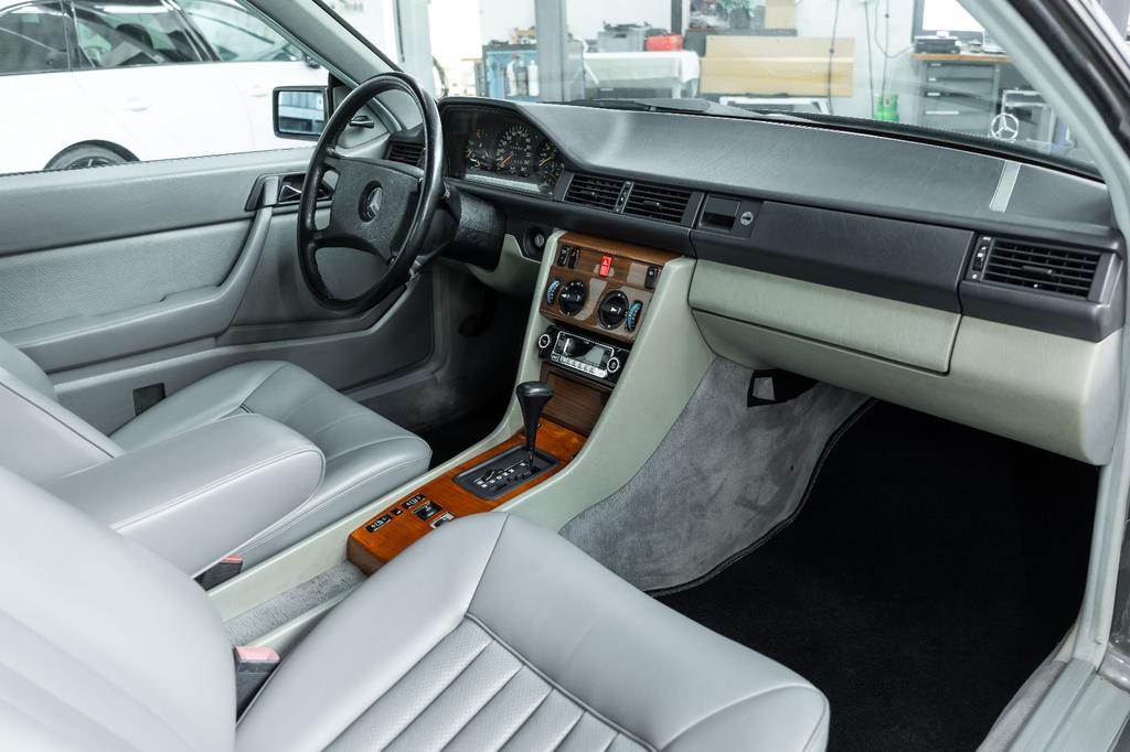 Mercedes-Benz CE 230