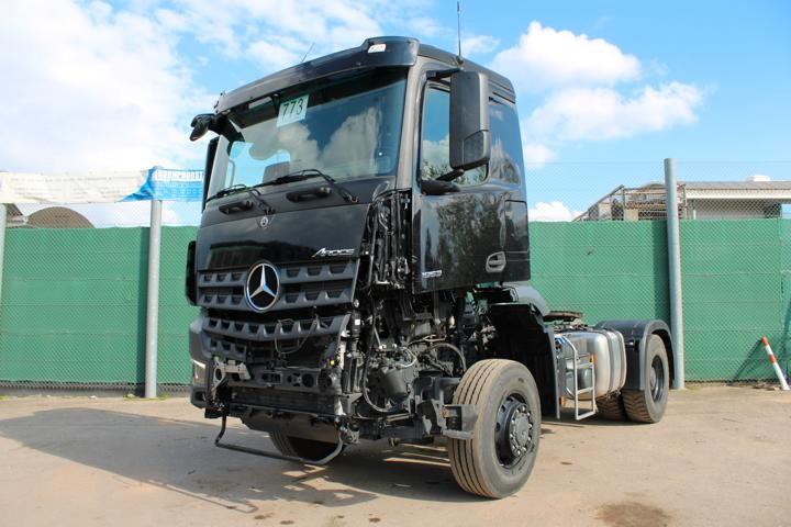 Mercedes-Benz 1853 4x4 BB ALLRAD UNFALL Nr.: 773