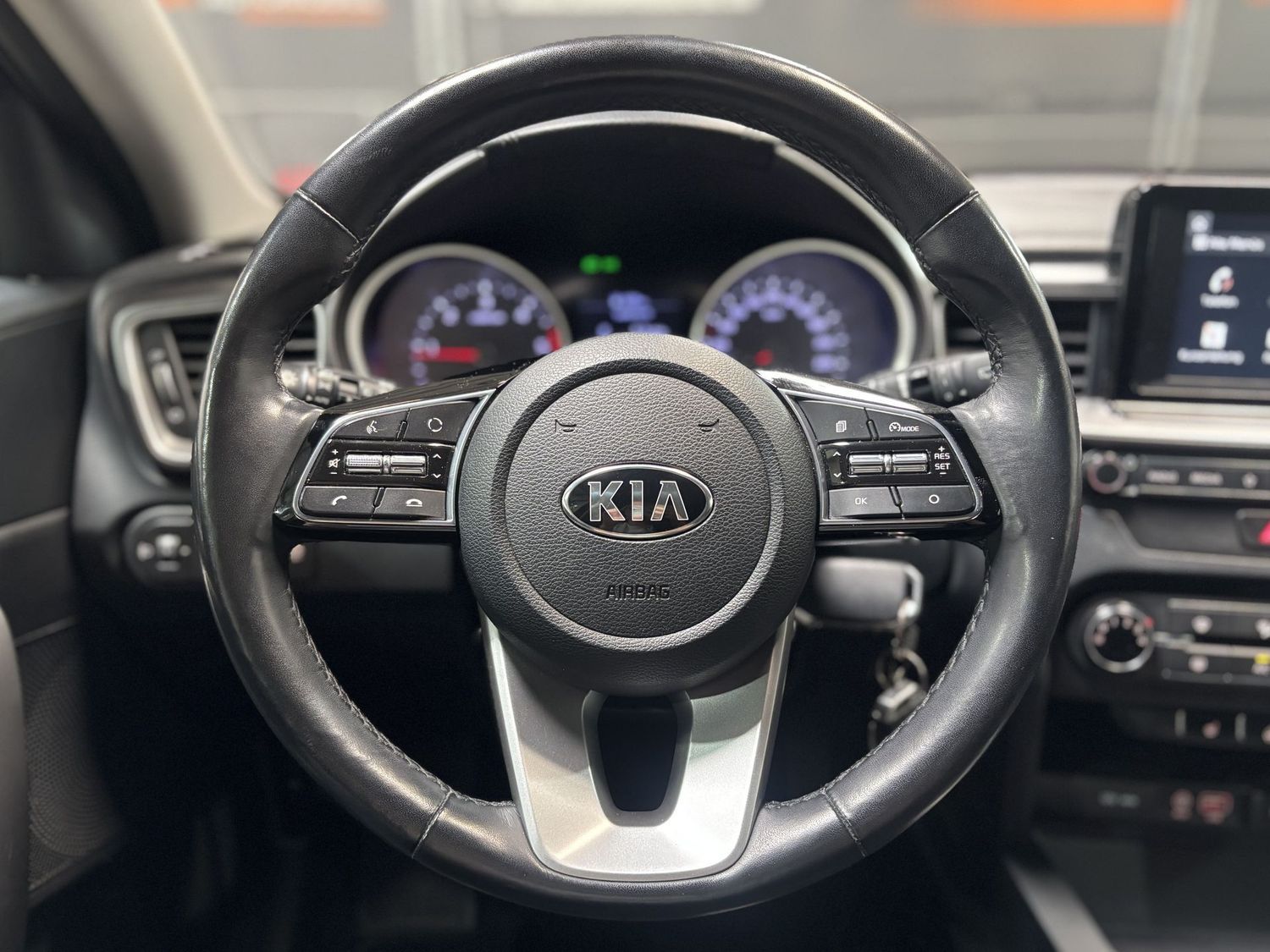 Fahrzeugabbildung Kia cee'd Edition 7 Kamera#Spur#Klima#CarPlay