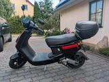 NIU Mqi+ sport SCHWARZ-ROT - NIU MQI