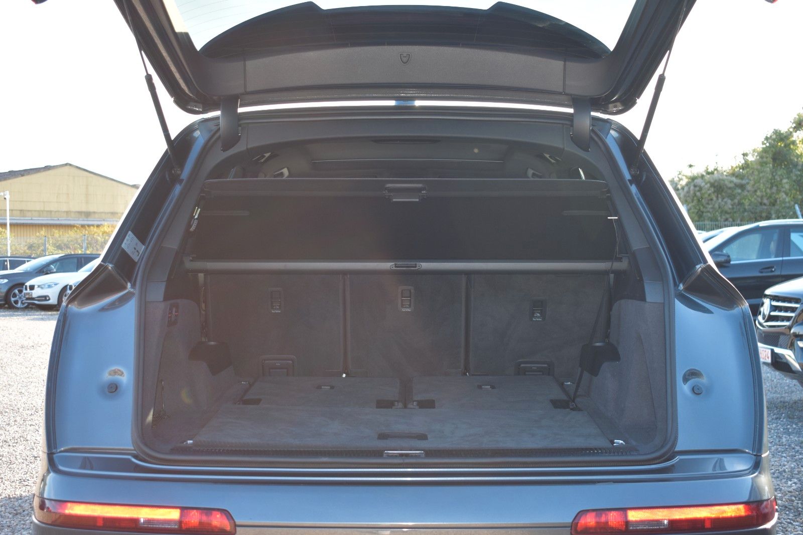 Fahrzeugabbildung Audi Q7 50 TDI quattro S Line/PANO/Night/7 Sitz/B&O