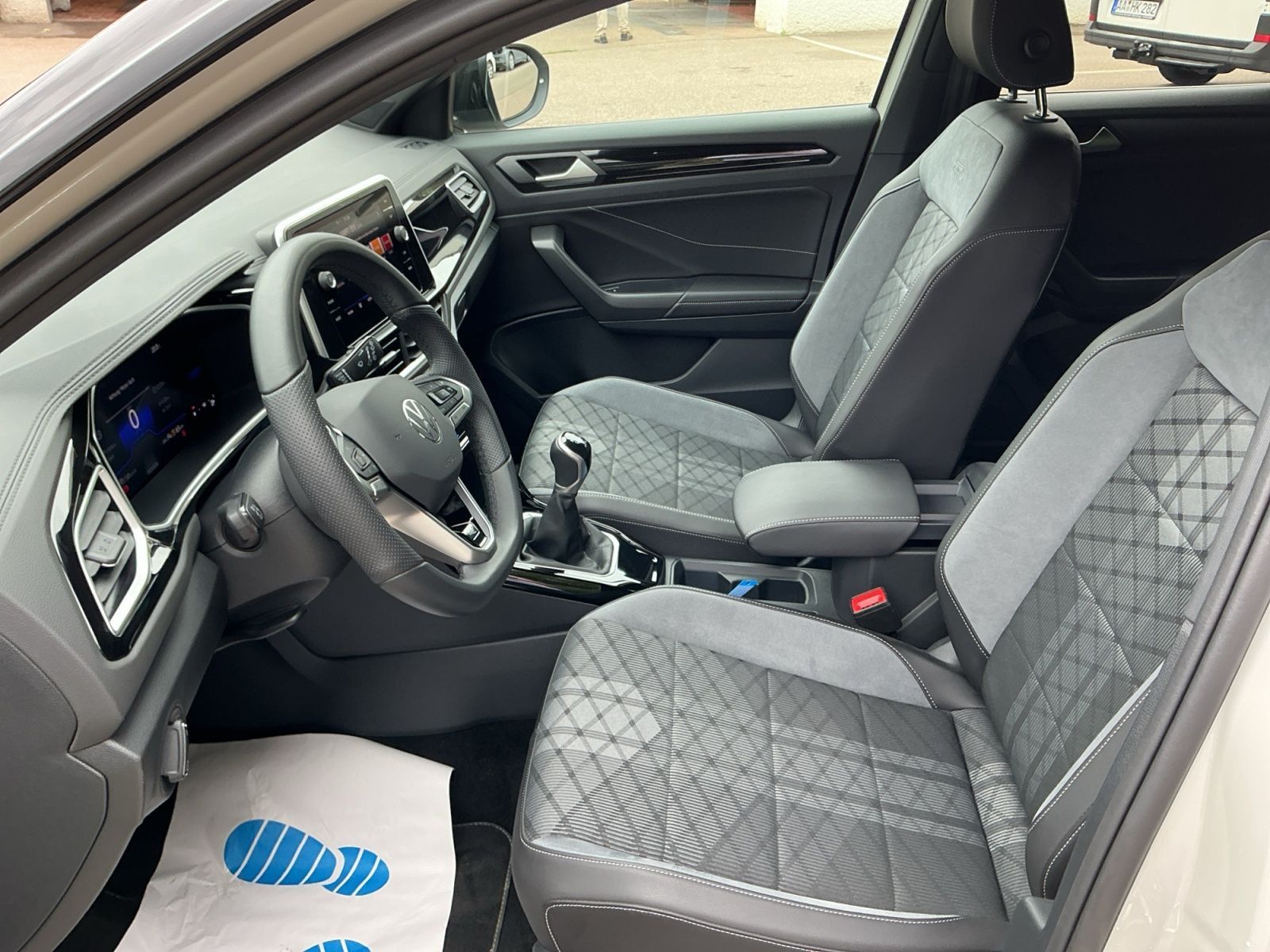 Volkswagen T-Roc - Bild 10