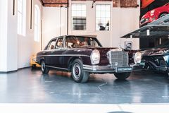 Fahrzeugabbildung Mercedes-Benz 280 SE/8 Limousine *RESTAURIERT / TOP ZUSTAND*