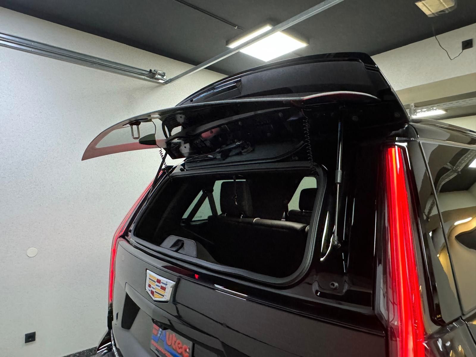 Fahrzeugabbildung Cadillac 2026 ESCALADE SPORT PLATINUM 6.2 V8-HUD-NIGHT V