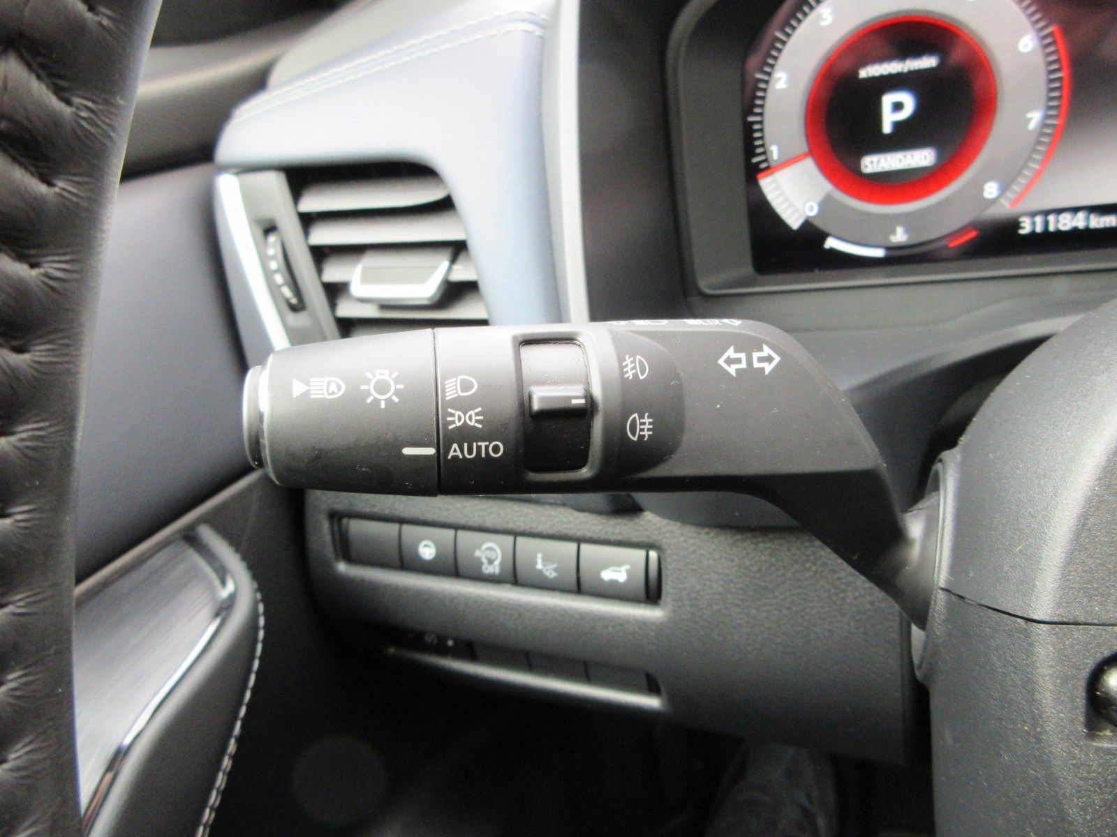 Fahrzeugabbildung Nissan Qashqai 1.3 Xtronic Automatik | Tekna+
