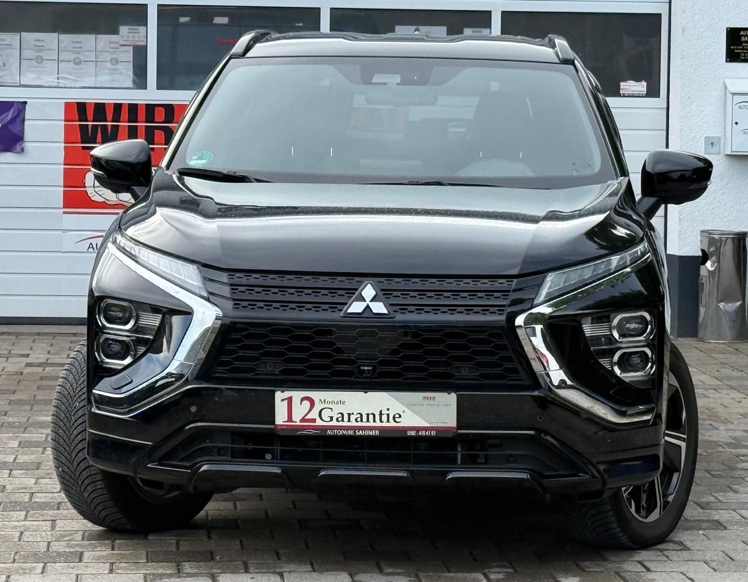 Mitsubishi Eclipse Cross Plus Select Black Hybrid 4WD