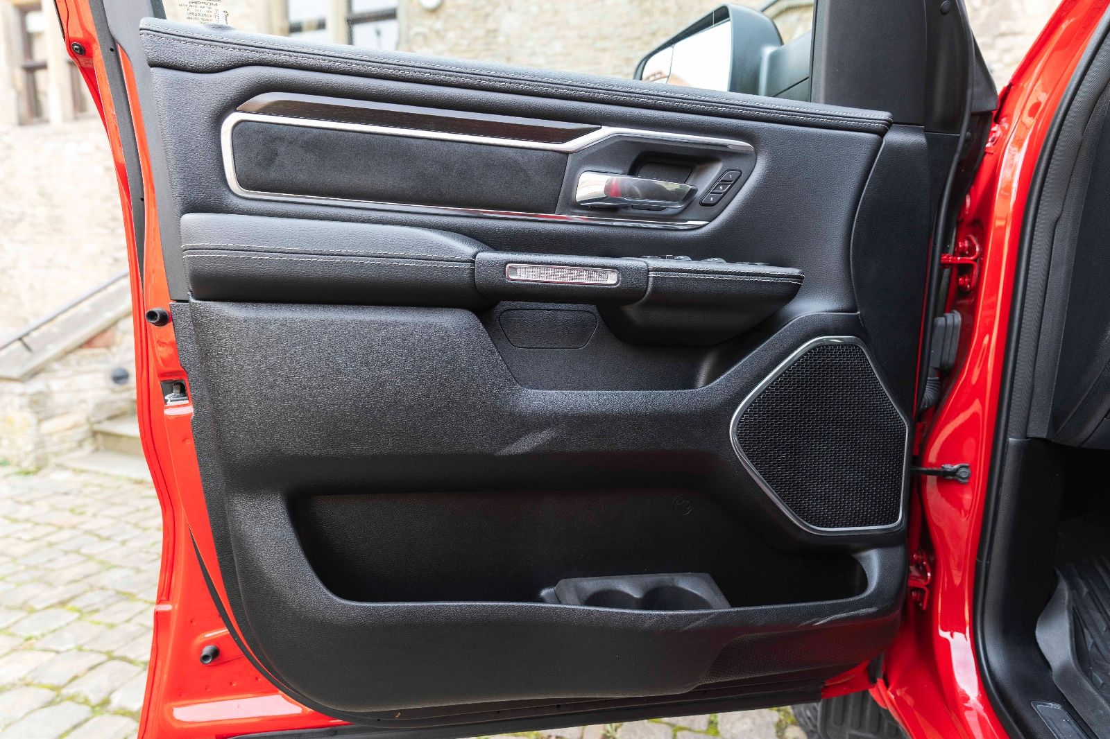 Fahrzeugabbildung Dodge RAM 3.0L LARAMIE ECODIESEL M+S LEDER SZH/SZK KAM