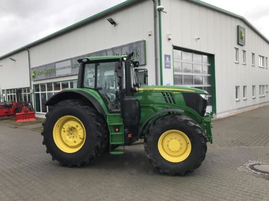 John Deere 6195M