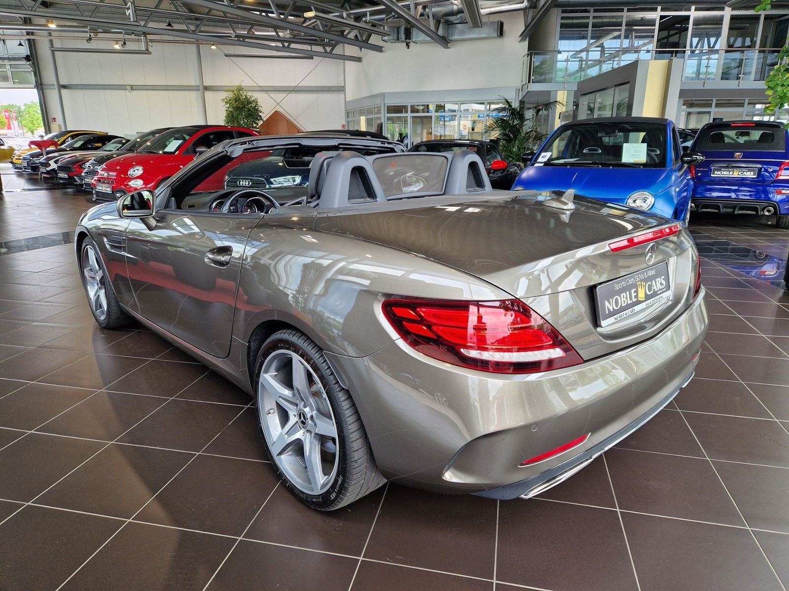 Fahrzeugabbildung Mercedes-Benz SLC 300 AMG MEMORY LED NAVI RFK