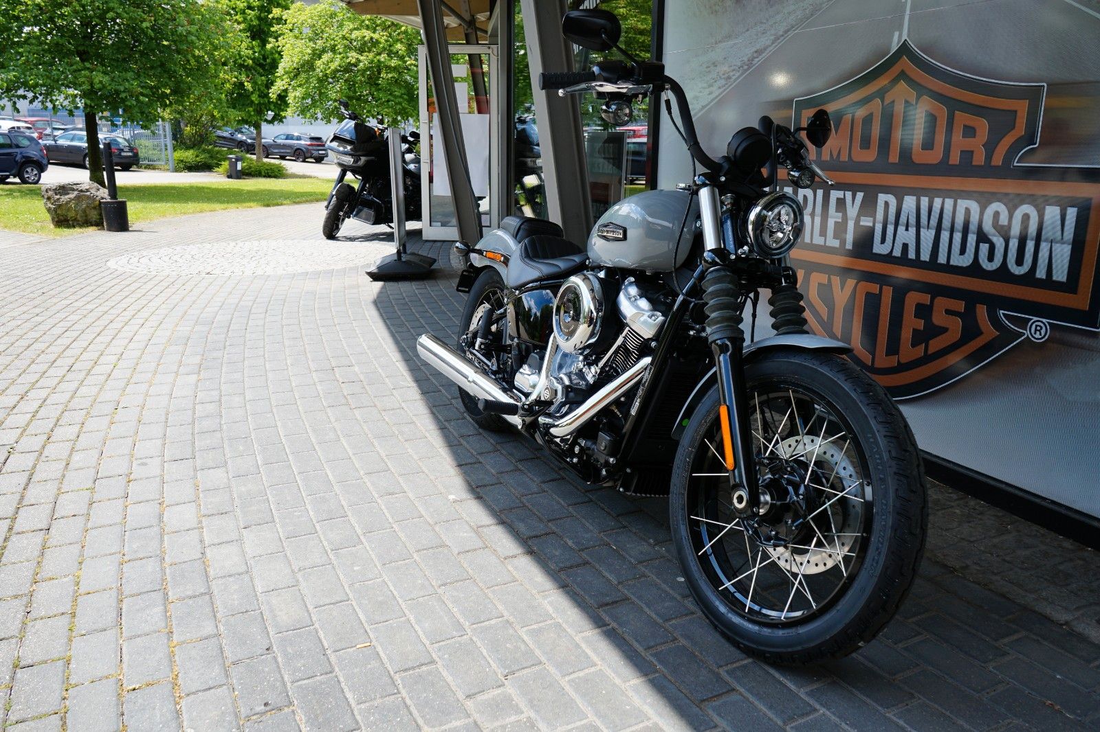 Fahrzeugabbildung Harley-Davidson Street Bob 117 Speichen 2025 Sofort Verfügbar