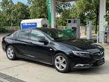 Opel Insignia B Grand Sport Innovation +GSD+LED+UVM - Opel Insignia: Schiebedach