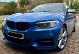 BMW M235i Coupé - 240 kW - Heckantrieb - TÜV Neu - blaue BMW M235