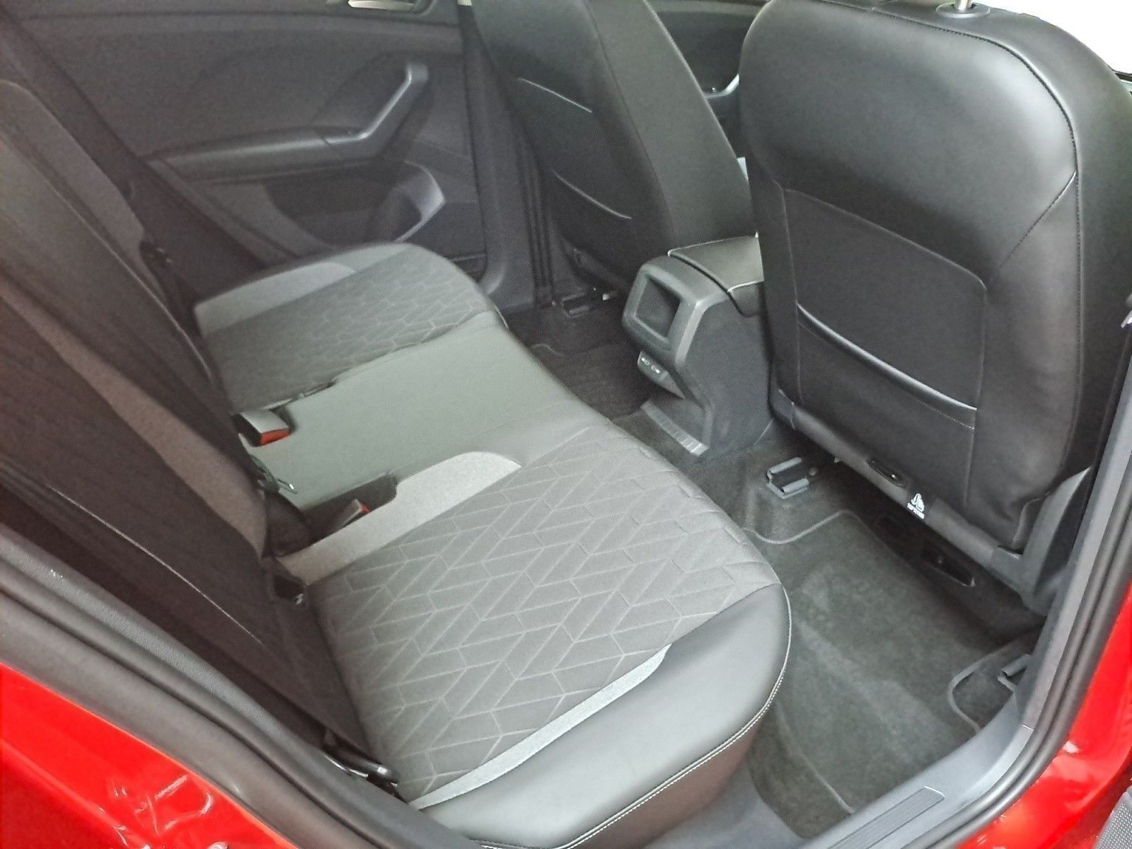 Volkswagen T-Cross - Bild 14