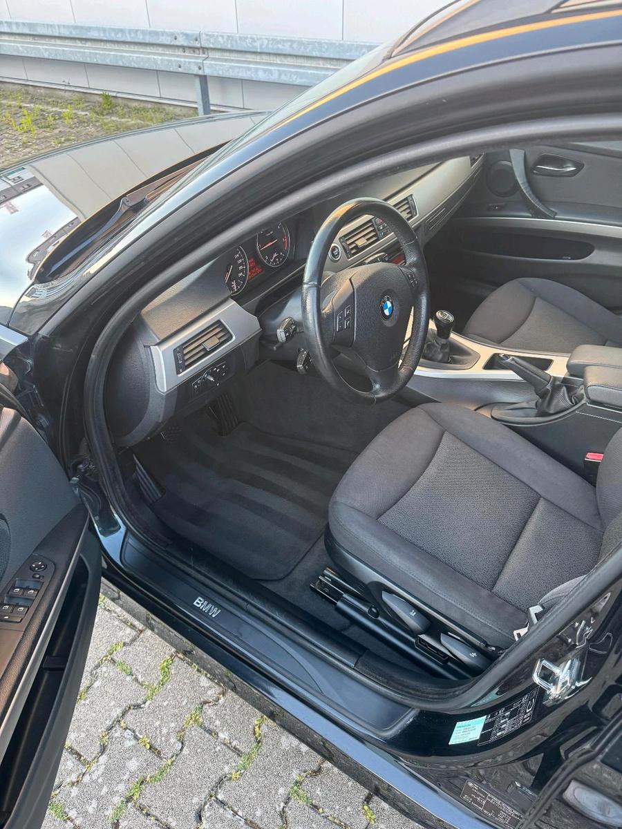 BMW 320 2008 — photo 10