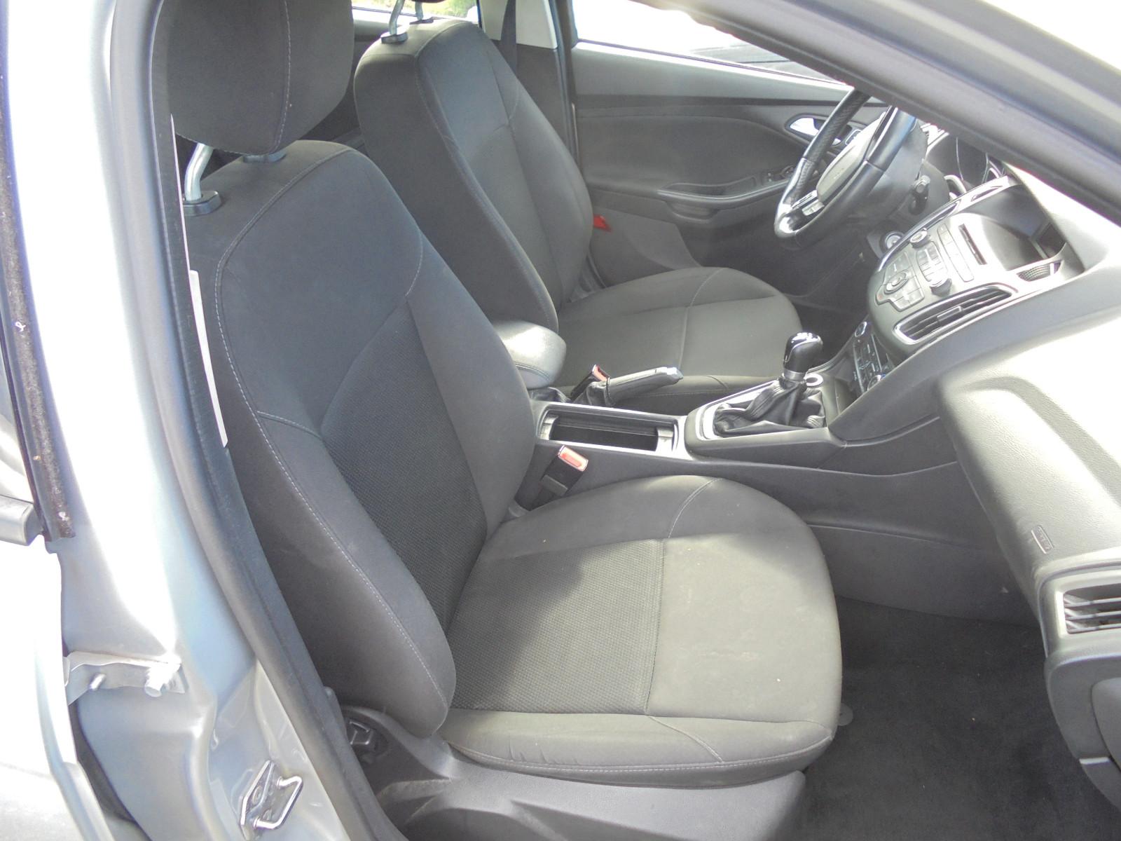 Ford Focus 2015 — photo 8