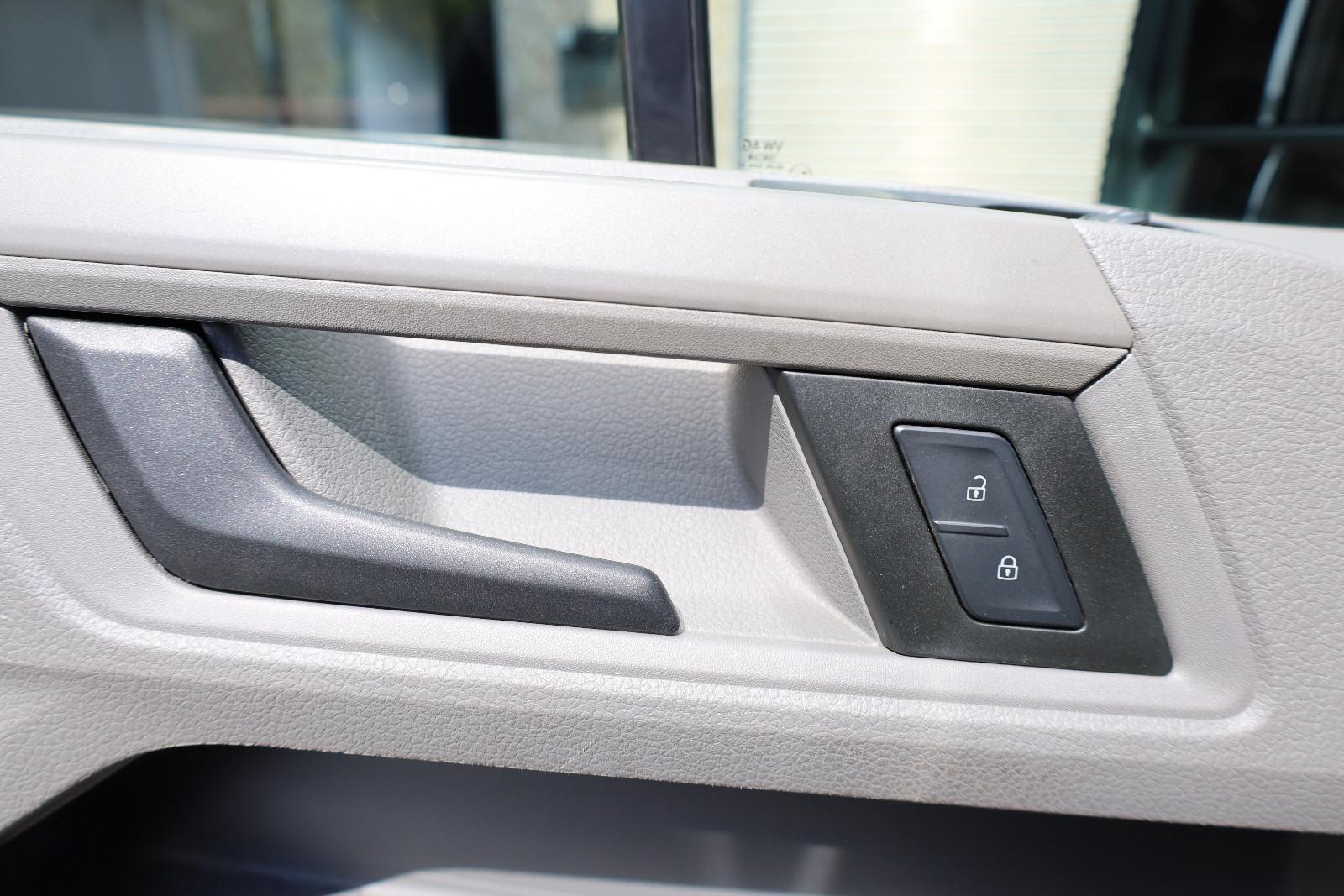 Volkswagen Crafter Kasten 35 mittellang FWD DSG KLIMA RFK, миниатюра 21