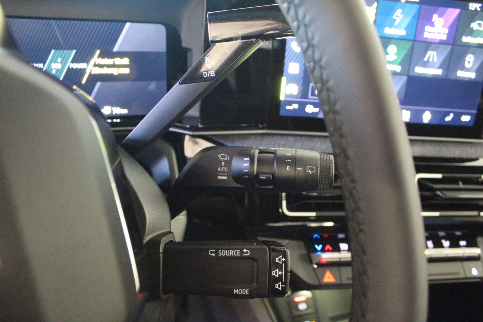 Fahrzeugabbildung Renault R 5 150 Comfort Range Techno  *Vollausstattung*