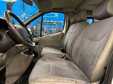 Renault Trafic Combi L1H1 2,7t  verglast*9- Sitzer*AHK*