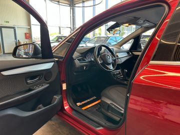 BMW 218 Active Tourer *xDrive*AHK*2-Zonen*