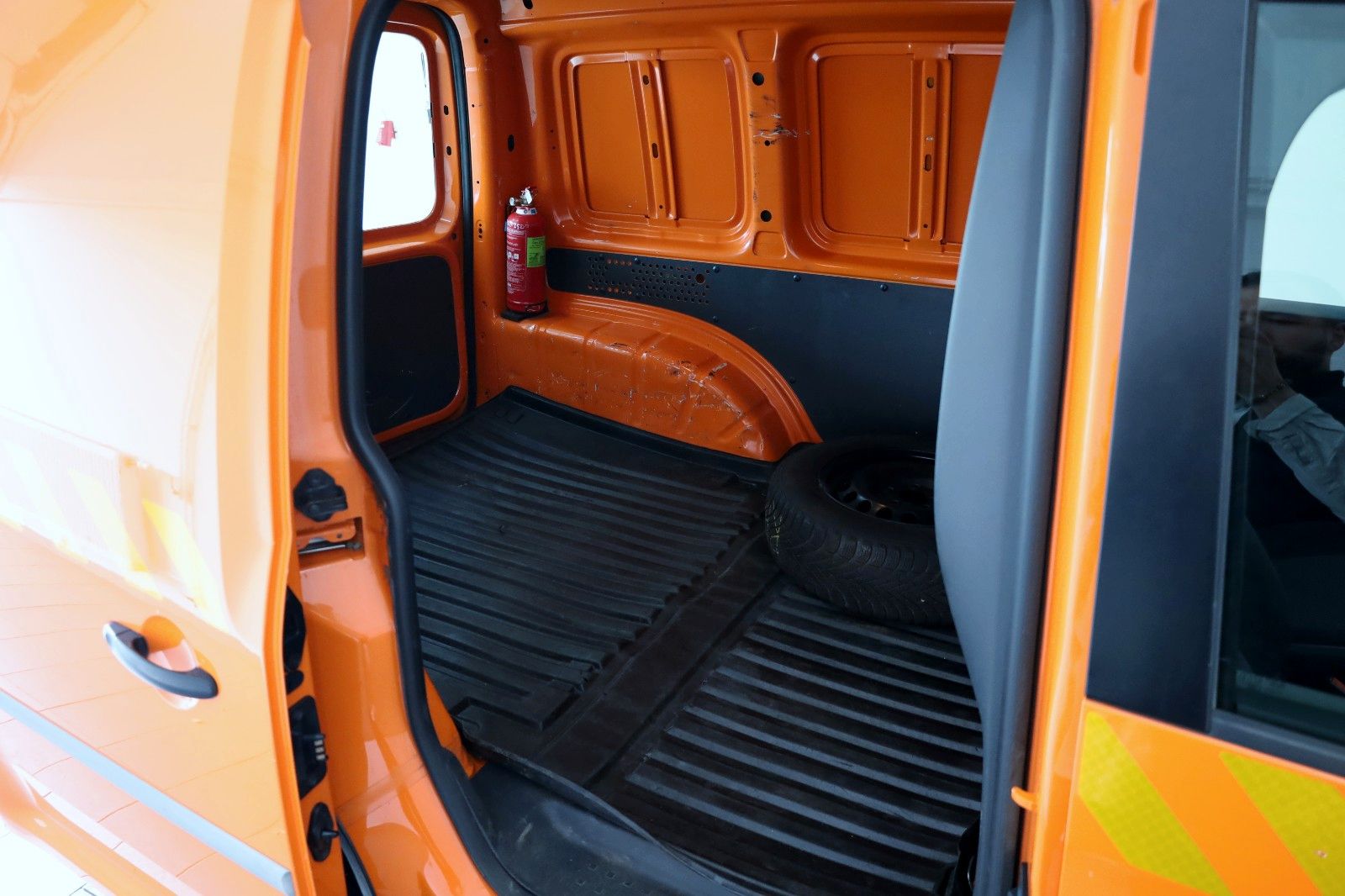 Fahrzeugabbildung Volkswagen Caddy Trendline 2.0TDI BMT 4Motion,90kW, Klima