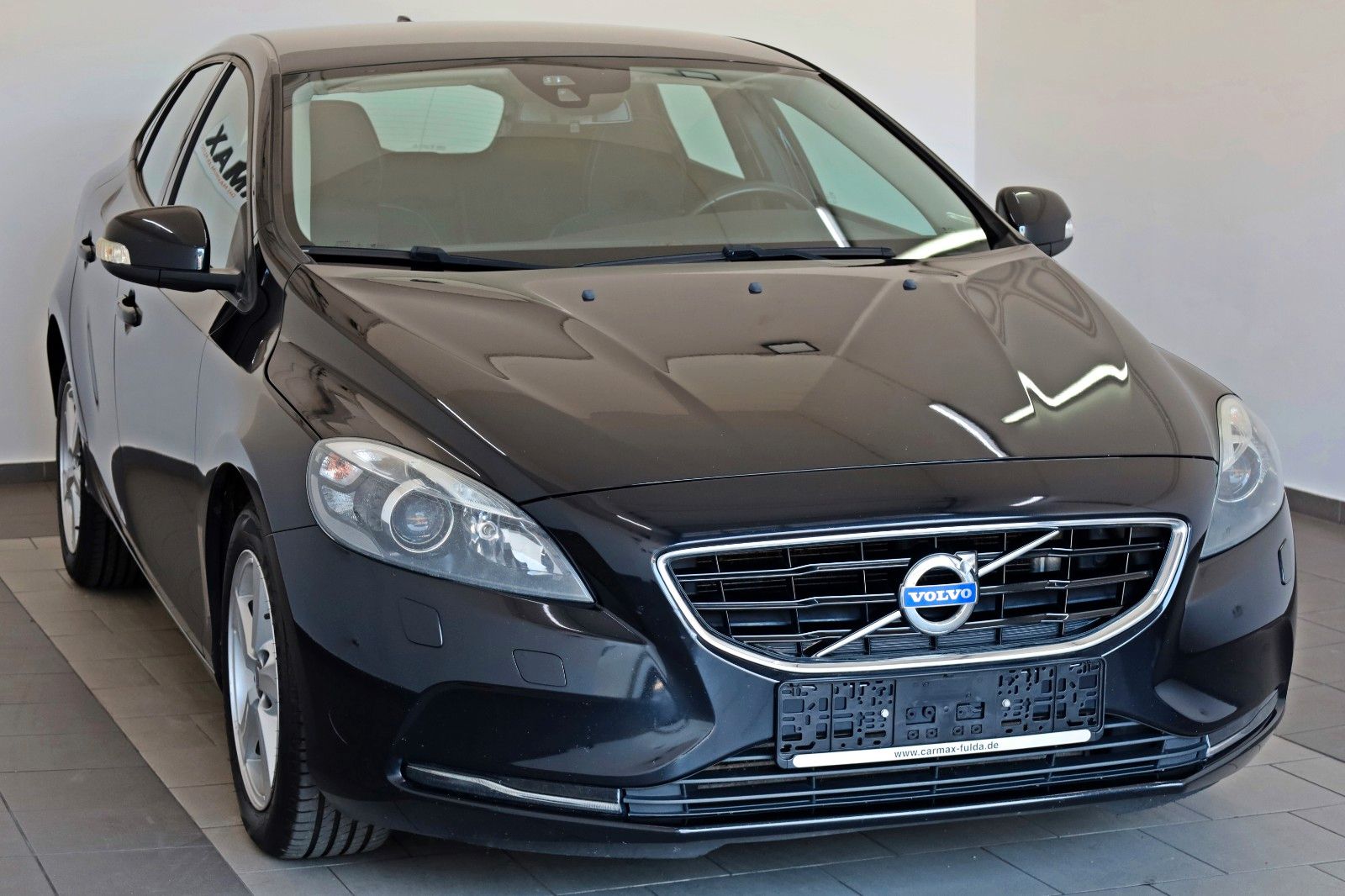 Fahrzeugabbildung Volvo V40 You! TLeder,Navi,Xenon,Kamera,SH,PDC,SR+WR