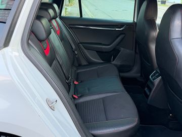 Skoda Octavia - 8