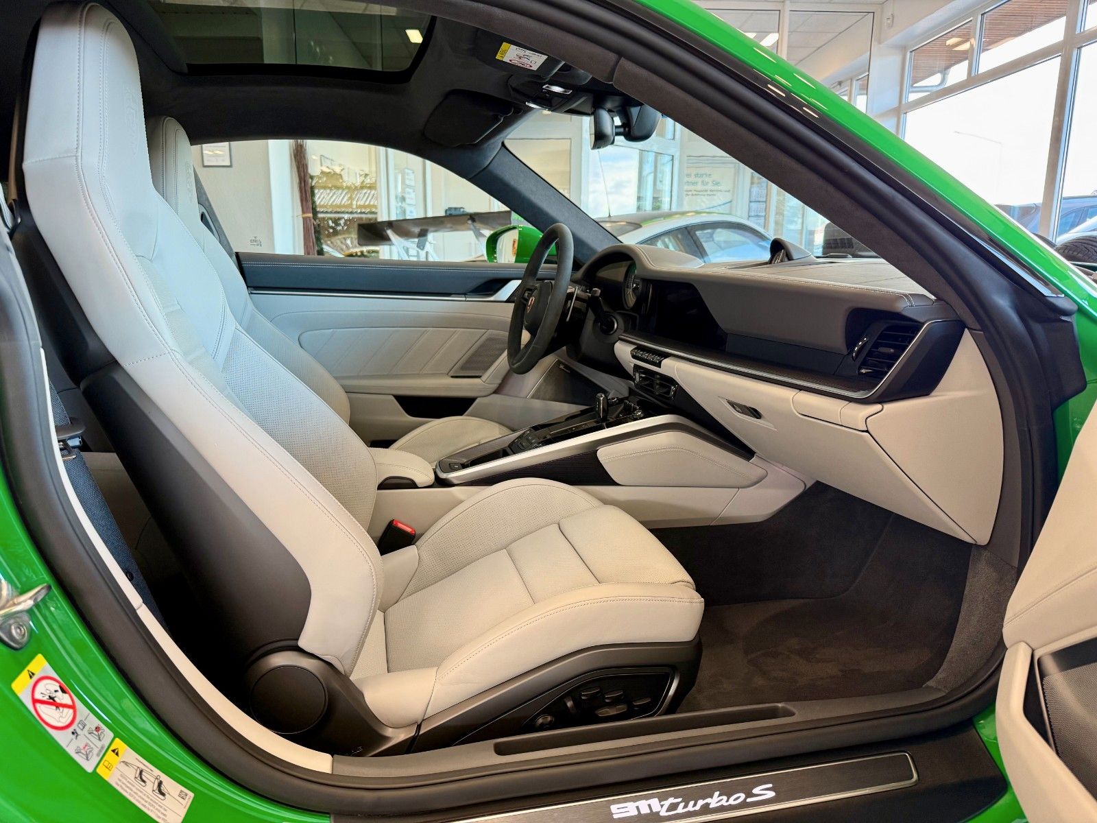 Fahrzeugabbildung Porsche 991 992 Turbo S PTS/LIFT/SportDesign/Burmester