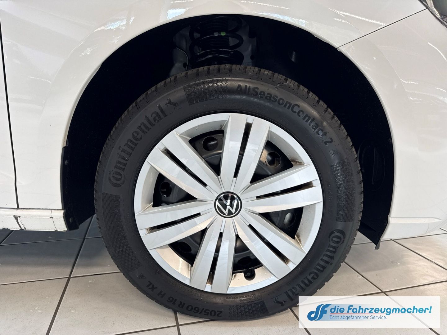 Fahrzeugabbildung Volkswagen Caddy Cargo Maxi DSG AHK 25tkm Temp PDCv+h El. P