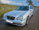 Mercedes-Benz Mercedes E 320 T S210 - Mercedes-Benz E 320 mit Benzin-Antrieb: Kombi