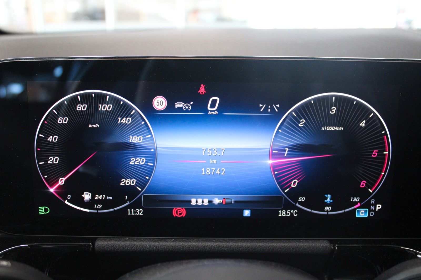 Fahrzeugabbildung Mercedes-Benz GLA 200 d Aut. AMG-Line Adv. Plus Multibeam MBUX