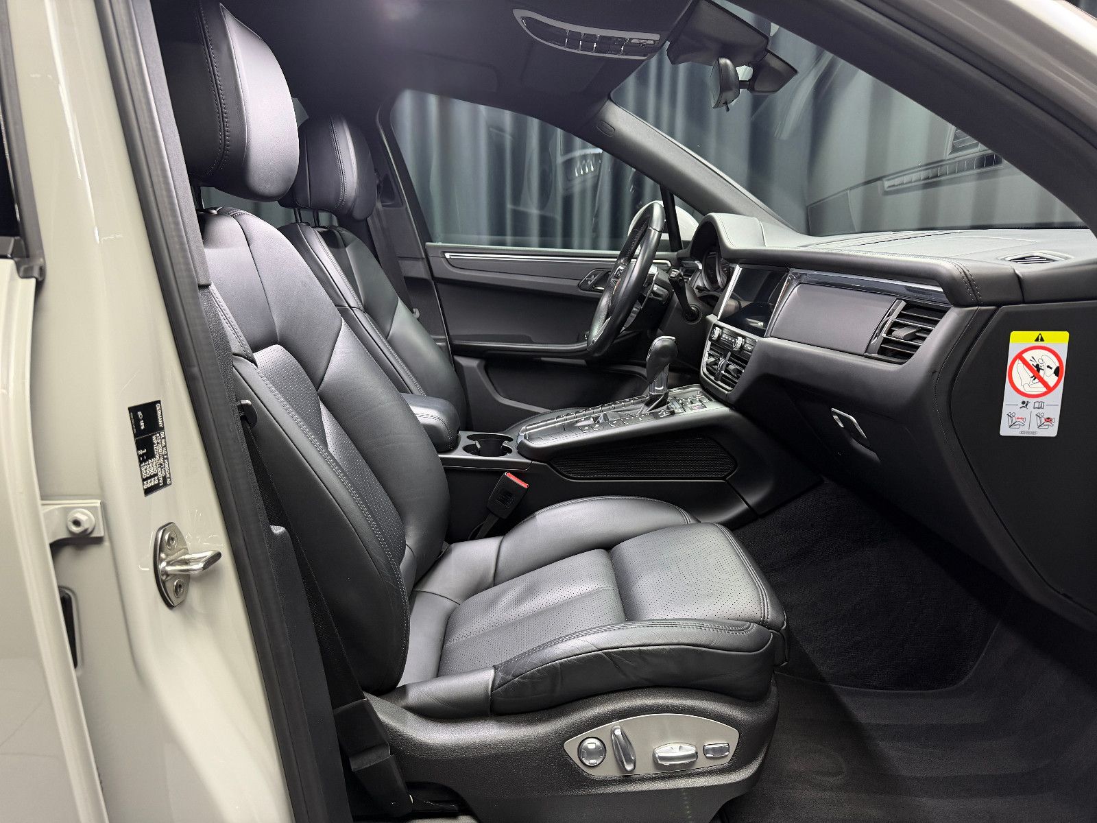 Fahrzeugabbildung Porsche Porsche Macan S |360°|AHK|Dt.-FAHRZEUG