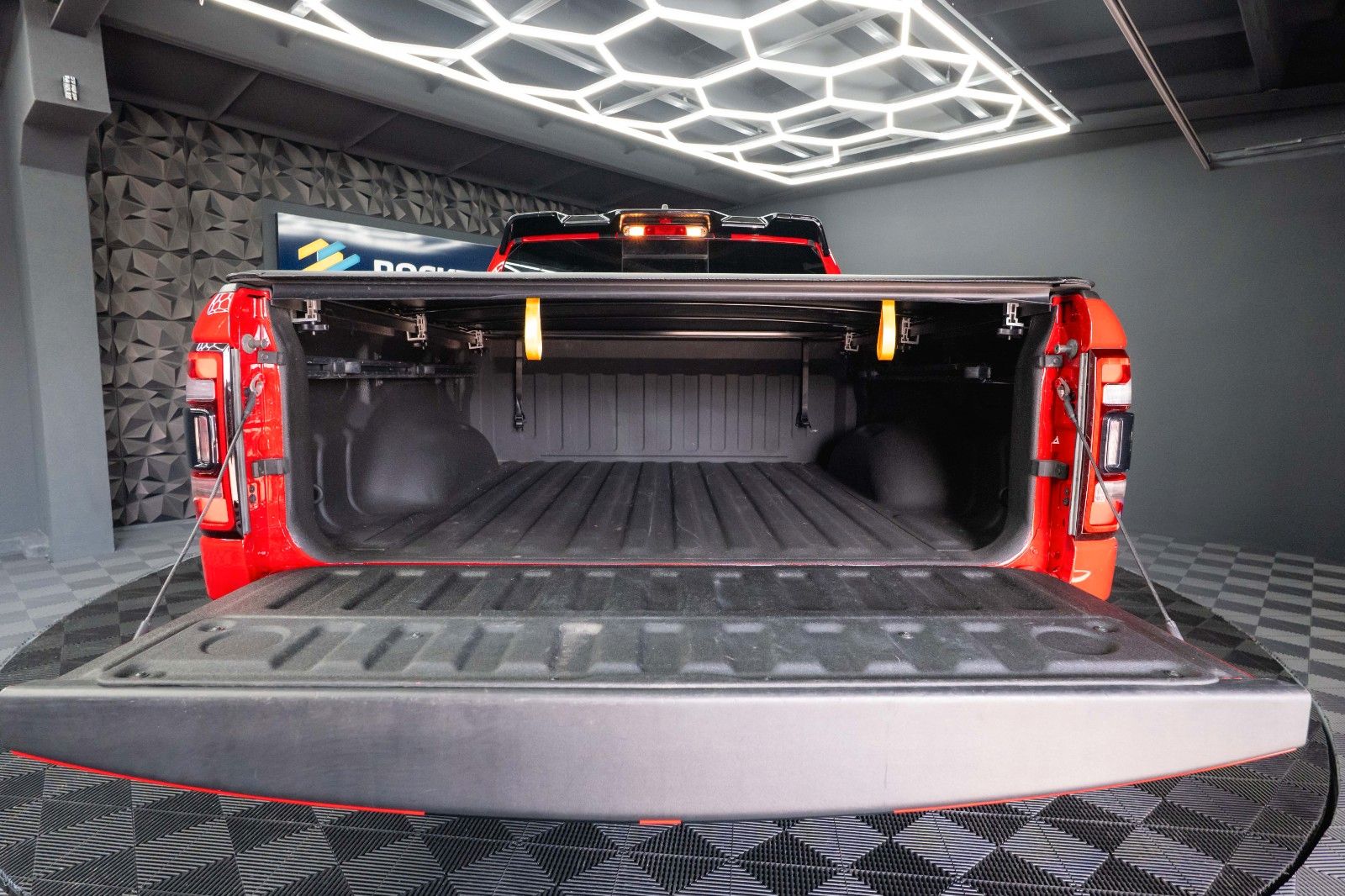 Fahrzeugabbildung Dodge RAM 5.7 V8 HEMI 4x4 NIGHT GT SPORT *Pano*22Zoll*