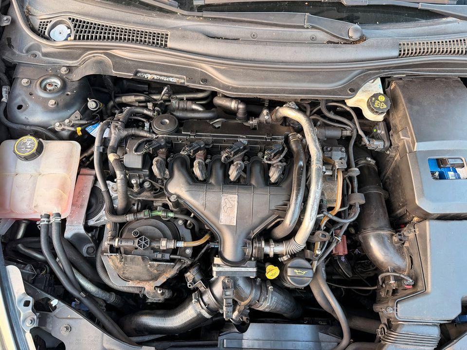 Volvo V50 2009 — photo 8