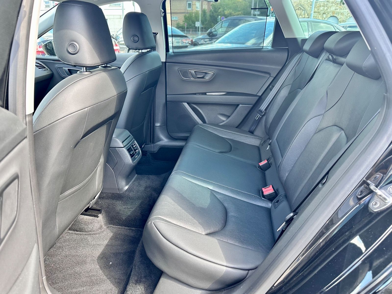 Fahrzeugabbildung SEAT LEON ST X-PERIENCE 4DRIVE*AUTOM+AHK*