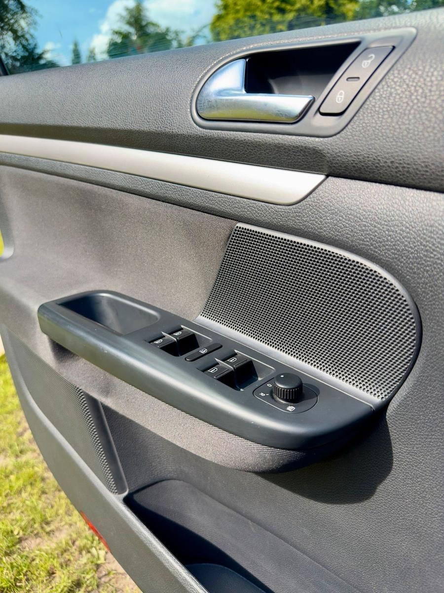 Volkswagen Golf 2010 — photo 5