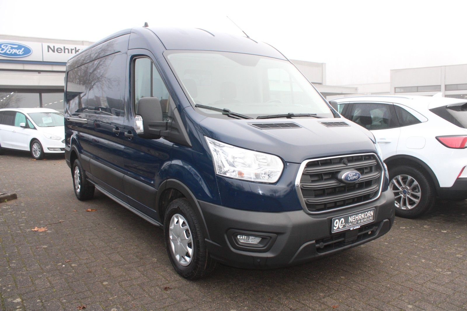 Fahrzeugabbildung Ford Transit 350 L3 H2 Kasten hoch lang KLIMA RFK AHK