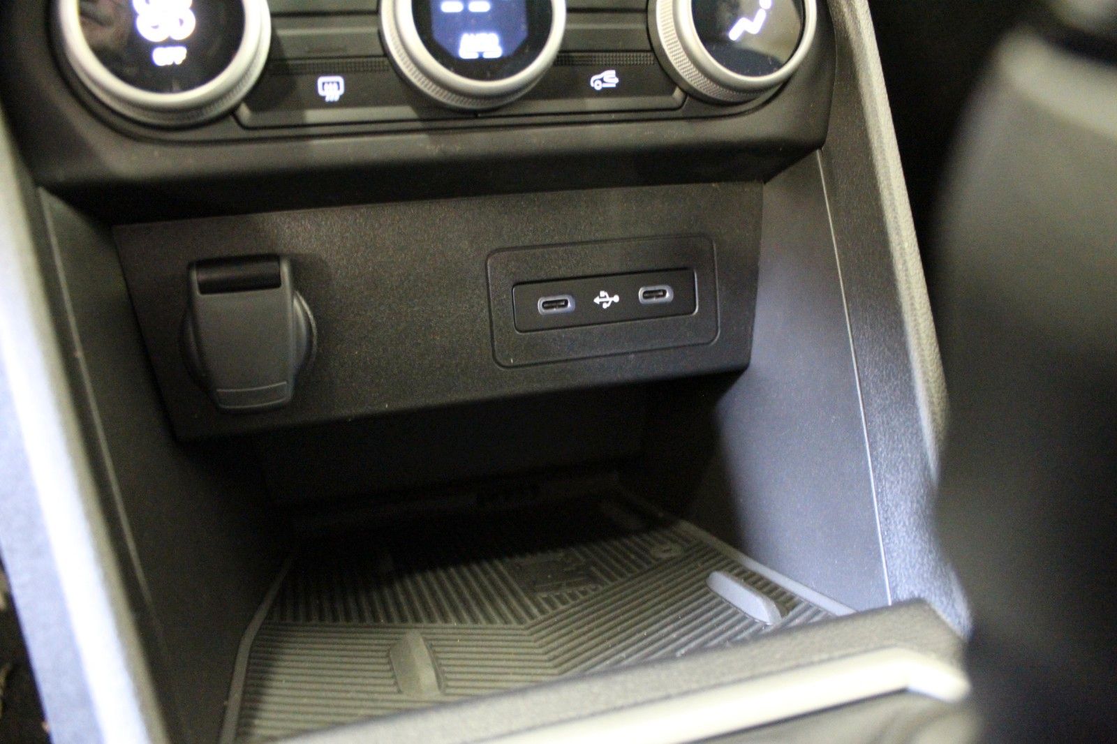 Fahrzeugabbildung Dacia Jogger TCE 110 Journey MY 2026