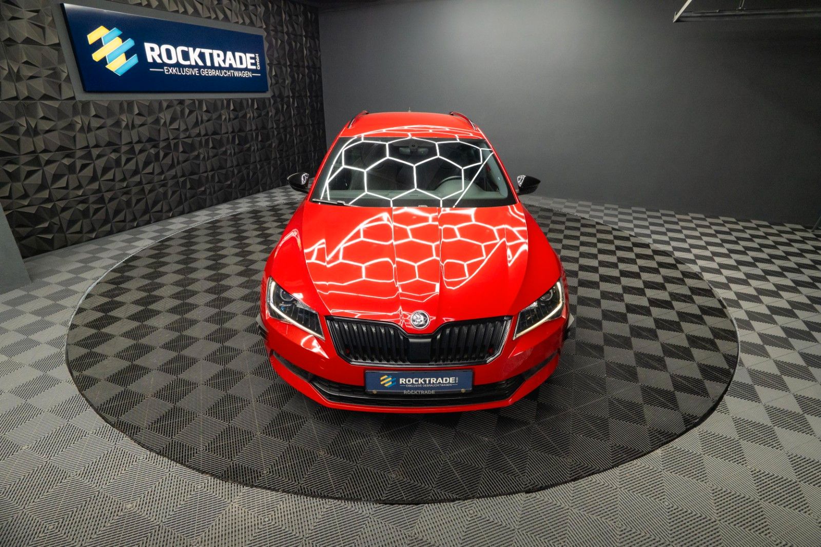Fahrzeugabbildung SKODA Superb 1.8 TSI Combi Sportline | DAB | Alcantara