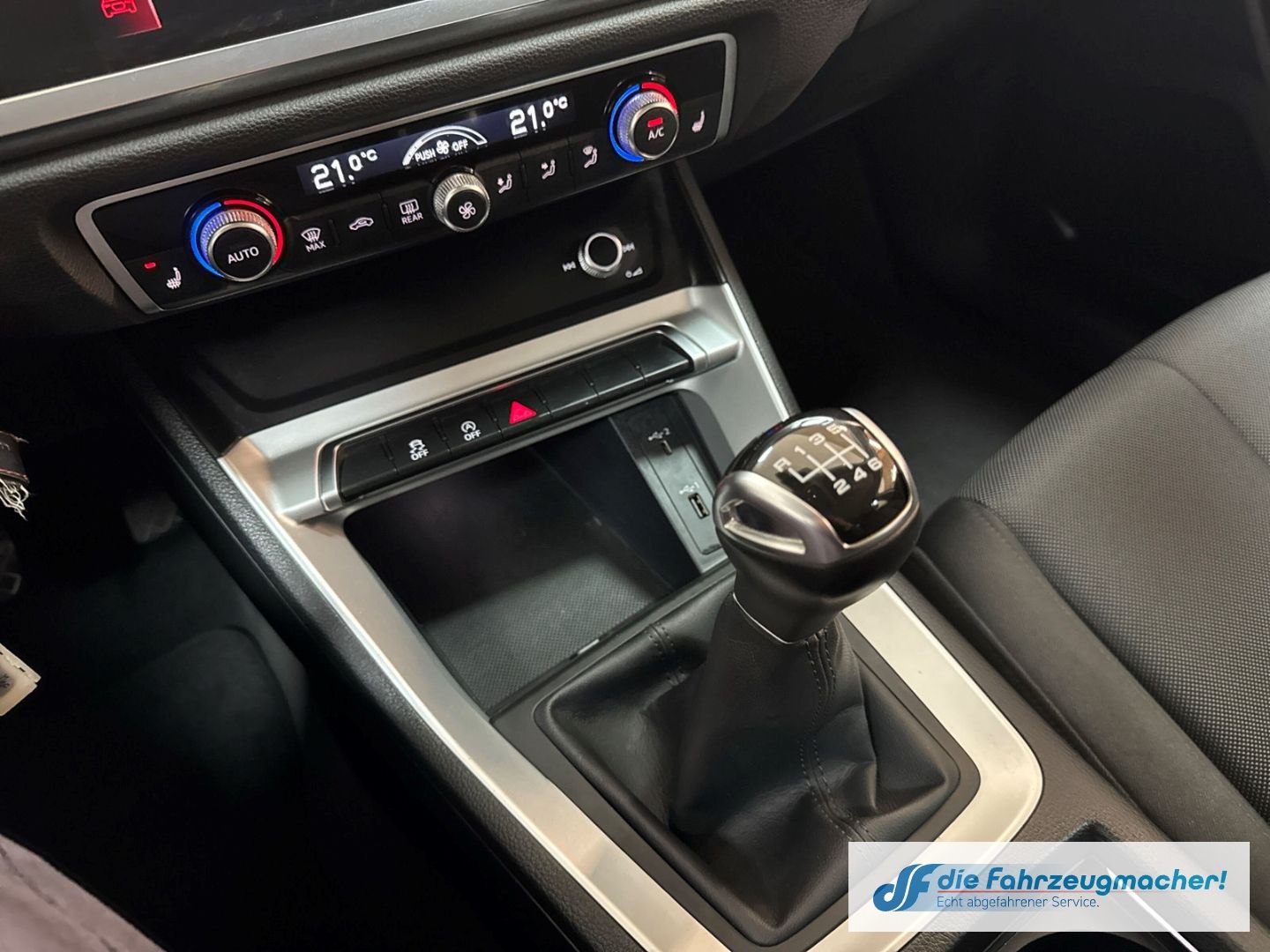 Fahrzeugabbildung Audi Q3 35 TFSI basis Digitales Cockpit Soundsystem L