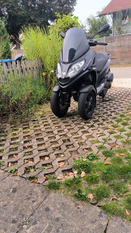 Piaggio MP3. Sport. Black 